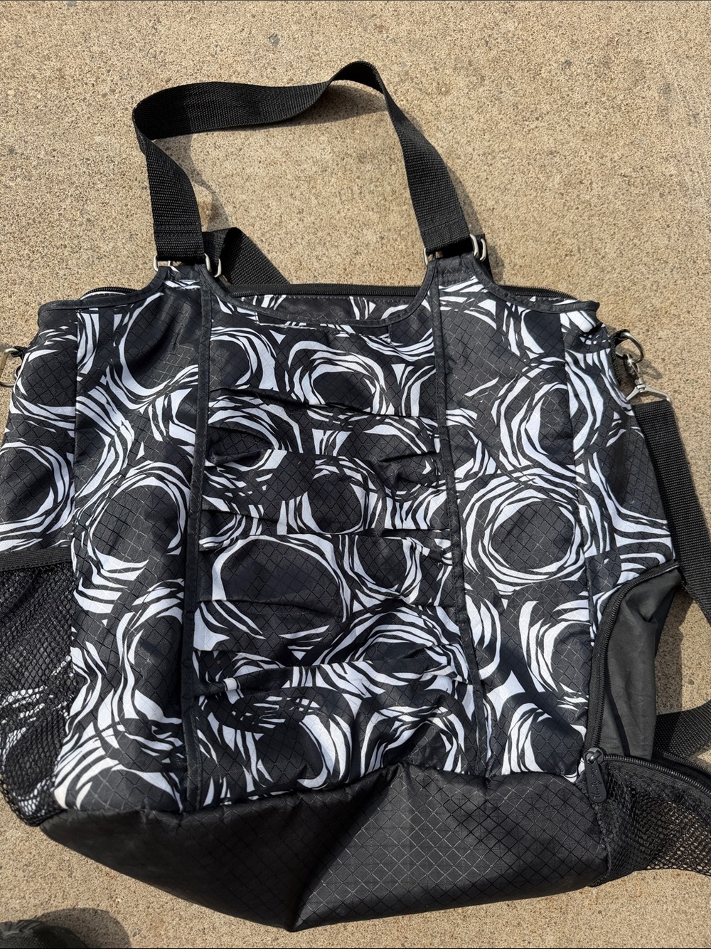thirty-one Black & White Swirl Pattern Travel Tote